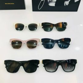 Picture of Balenciga Sunglasses _SKUfw55136358fw